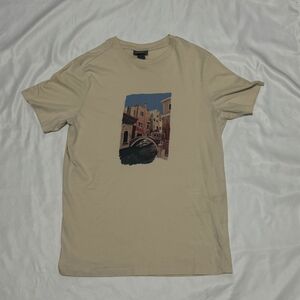 H&M Tan Graphic Tee with Cityscape